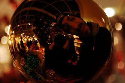 Fratelli Natalizi dentro una palla...