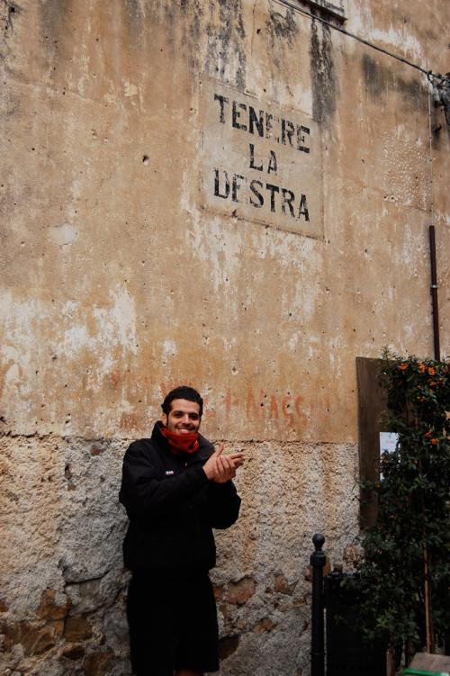 Emanuele tiene la mano destra