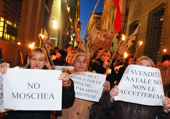 Corteo anti moschea a Genova