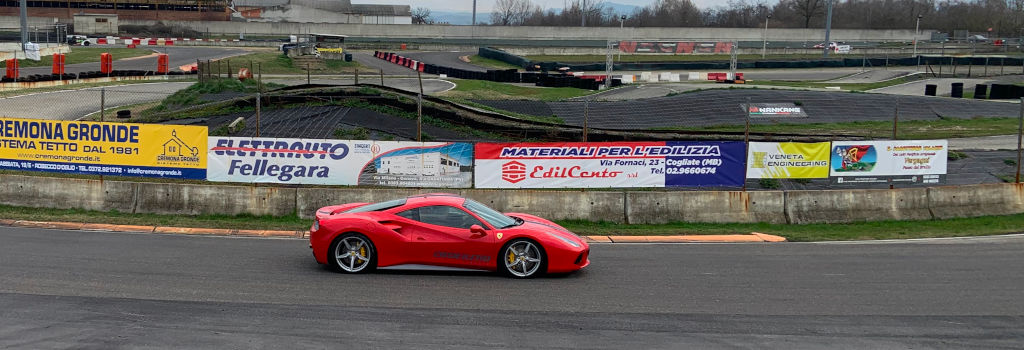 Ferrari F488 sul circuito di Castelletto